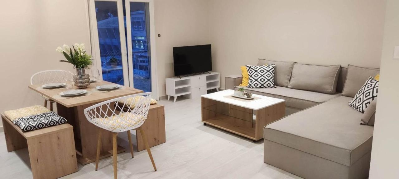 Apartemen 110 m² dengan 3 kamar tidur dan 1 kamar mandi pribadi di Corfu Corfu  Bagian luar foto
