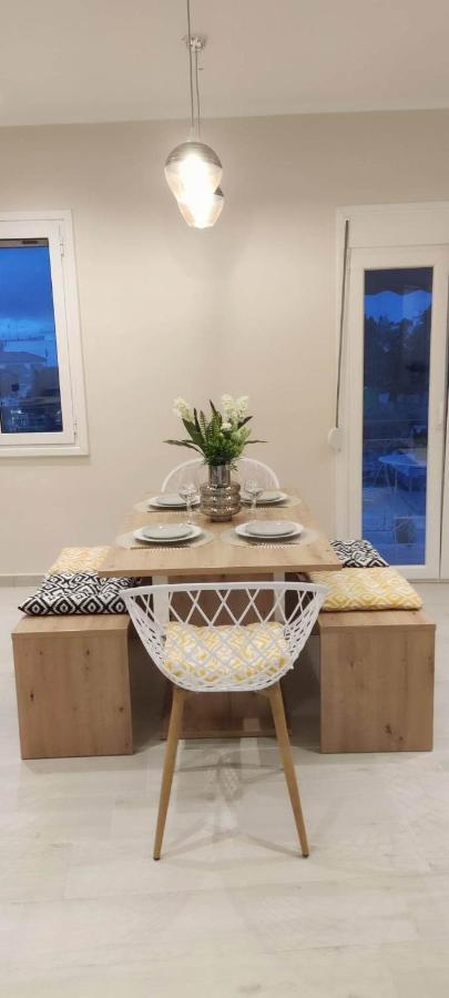 Apartemen 110 m² dengan 3 kamar tidur dan 1 kamar mandi pribadi di Corfu Corfu  Bagian luar foto