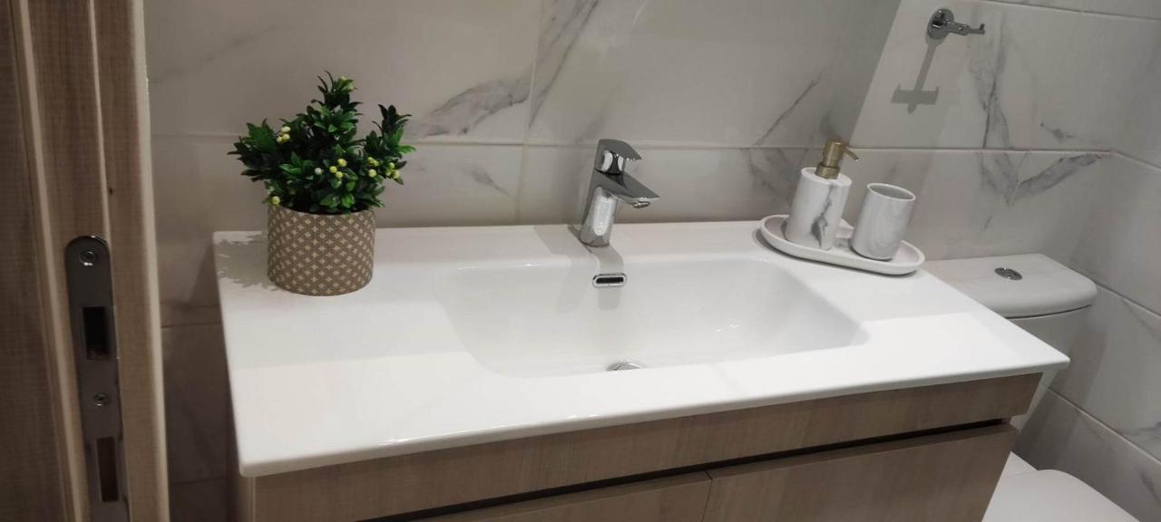 Apartemen 110 m² dengan 3 kamar tidur dan 1 kamar mandi pribadi di Corfu Corfu  Bagian luar foto