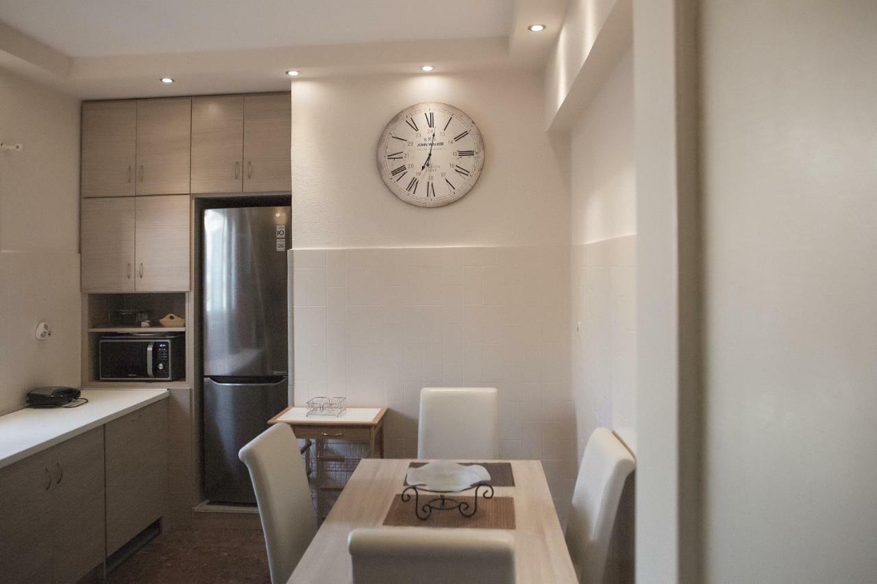 Apartemen 110 m² dengan 3 kamar tidur dan 1 kamar mandi pribadi di Corfu Corfu  Bagian luar foto